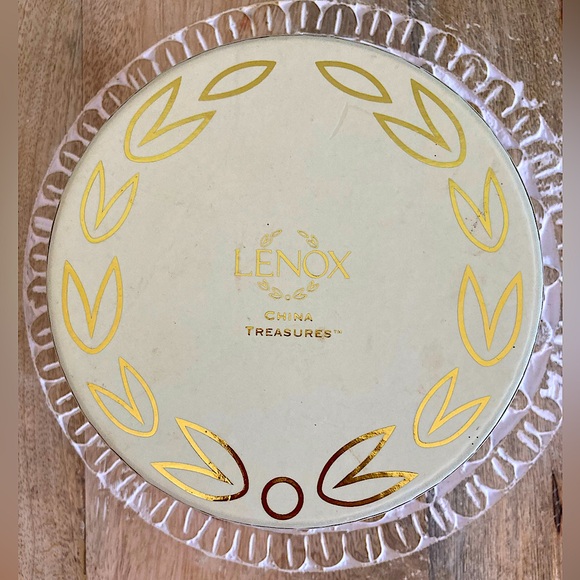 Lenox Vintage 1999 Collectible Porcelain China Heavenly Cross Trinket Box - Picture 8 of 8